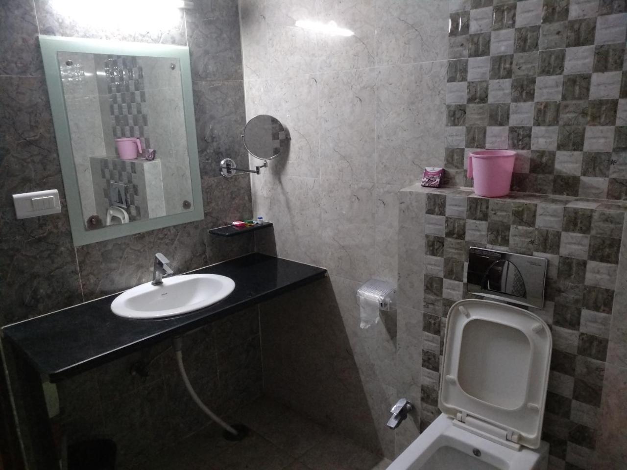 Hotel Rb Palace Dhaulpur Экстерьер фото