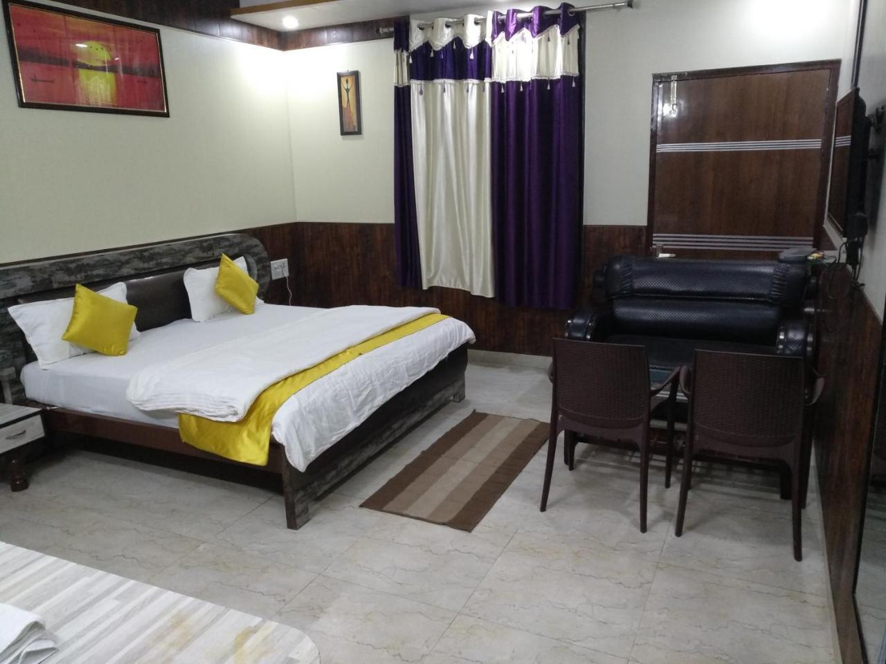 Hotel Rb Palace Dhaulpur Экстерьер фото